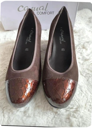 Escarpins Casual Comfort – Marron foncé – Pointure 36 – Neufs, merk: Casual Comfort, staat: Nieuw zonder prijskaartje, maat: 36, € 16,00, € 17,50 inclusief Kopersbescherming Pro