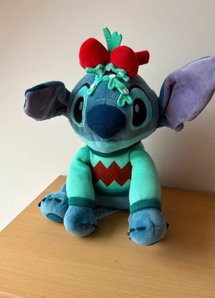 Peluche Stitch Noël, marque: Disneyland Paris, état: Très bon état, taille: Taille unique, 6,00 €, 7,00 € Protection acheteurs incluse