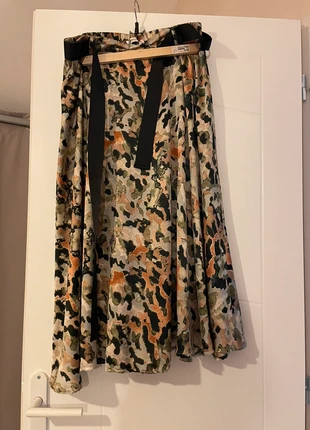 Jupe fluide satinée, marque: Emi-Jo, état: Très bon état, taille: L / 40 / 12, 7,00 €, 8,05 € Protection acheteurs incluse