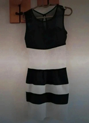 Abito con gonna bombata, M, marque: Made In Italy, état: Neuf sans étiquette, taille: M / 38 / 10, 9,50 €, 10,68 € Protection acheteurs incluse