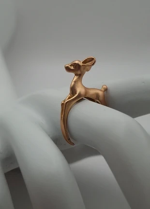 Vintage Verstelbare 'Doe' Ring – Verstelbaar – Goudkleurig Metaal – 199, merk: Vintage Love, staat: Heel goed, maat: Aanpasbaar, € 11,95, € 13,25 inclusief Kopersbescherming