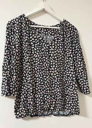 Blumen Bluse dunkelblau weiß rot | Gr. S | locker fallend | V-Ausschnitt, marque: Sonstiges, état: Très bon état, taille: S / 36 / 8, 4,00 €, 4,90 € Protection acheteurs incluse