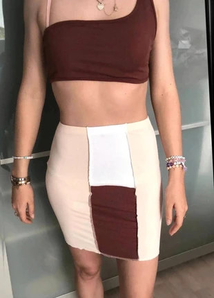 2 pièces Haut + mini-Jupe côtelée coutures contrastantes patchwork taille 38 mesures ci-dessous, marca: Boutique Parisienne, estado: Novo sem etiquetas, tamanho: S / 36 / 8, €4.00, €4.90 inclui Proteção do Comprador