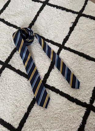 Like new blue yellow stripe streep Mango Man stropdas tie gravata cravate cordite 5,5cm slim fit, merk: Mango, staat: Heel goed, € 14,99, € 16,44 inclusief Kopersbescherming