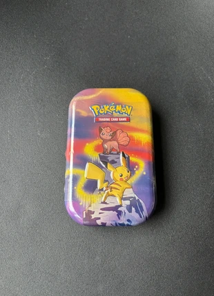 Pokémon Mini Tin Pouvoir de Kanto Pikachu et Goupix, marke: Pokémon, zustand: Neu, mit Etikett, 16,80 €, 18,34 € inklusive Vinted-Käuferschutz