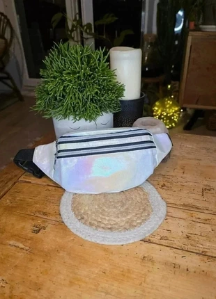 Banane blanche irisée – Tendance & pratique, neuve, merk: Boutique Parisienne, staat: Heel goed, € 6,00, € 7,00 inclusief Kopersbescherming Pro