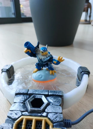 Figurine skylanders Lightcore Jet-vac, marque: Skylanders, état: Très bon état, 2,00 €, 2,80 € Protection acheteurs incluse