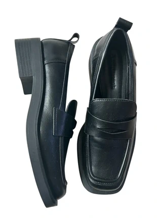 Stradivarius black Boat shoes, loafers & moccasins, marque: Stradivarius, état: Neuf sans étiquette, taille: 37, 11,00 €, 12,25 € Protection acheteurs (Pro) incluse