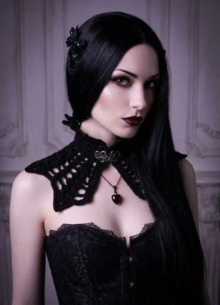 Lady Vampire Victoriaanse Gotische Vleermuiskraag met kralen, merk: Emily B.Rose, staat: Nieuw met prijskaartje, € 55,00, € 58,45 inclusief Kopersbescherming