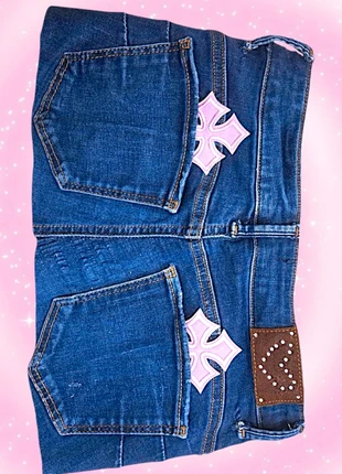 ●Y2K denim mini skirt with pink crosses & rhinestone heart – size S●, marca: y2k, estado: Muy bueno, tamaño: S / 36 / 8, 30,00 €, 32,20 € Protección al comprador incluida