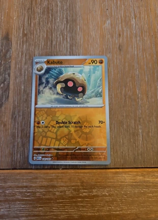 Reverse holo kabuto from the set 151, merk: Pokémon, staat: Nieuw met prijskaartje, € 1,00, € 1,75 inclusief Kopersbescherming