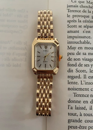 Montre à quartz pour femme blanche et dorée, marca: Quartz, estado: Novo com etiquetas, tamanho: Tamanho único, €7.00, €8.05 inclui Proteção do Comprador