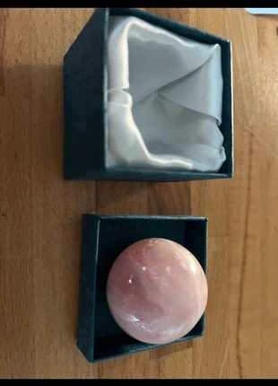 Sphère quartz rose 40 mm et son coffret, brand: Quartz, condizioni: Nuovo senza cartellino, €10.00, €11.20 include la Protezione acquisti Pro