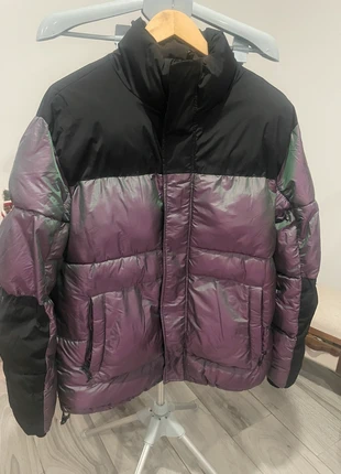 Blusão Homem Bershka tamanho M, marque: Bershka, état: Très bon état, taille: M, 6,00 €, 7,00 € Protection acheteurs incluse