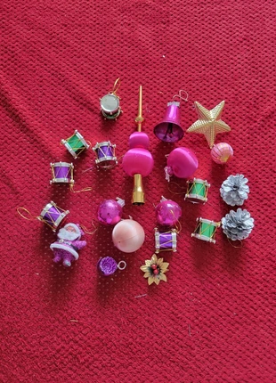 Boules Noël rose vert, merk: boules sapins pointe rose, staat: Heel goed, € 3,00, € 3,85 inclusief Kopersbescherming