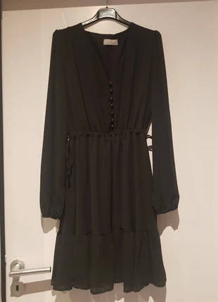 Petite robe noire taille 40/42 en TTBE, état: Très bon état, taille: L / 40 / 12, 5,00 €, 5,95 € Protection acheteurs incluse