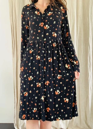 Robe chemise noire, fleurs orange et jaune - Taille 42, marque: Jaminni&Cie, état: Très bon état, taille: XL / 42 / 14, 15,00 €, 16,45 € Protection acheteurs (Pro) incluse