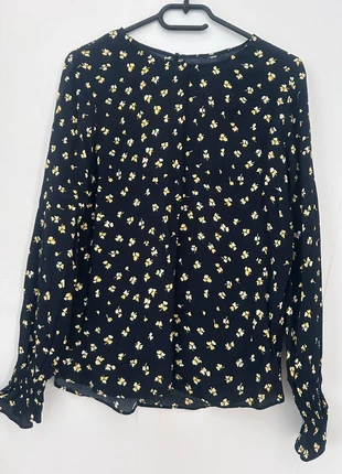 Blouse bleu marine à fleurs jaunes, marque: Boutique indépendante, état: Très bon état, taille: XXXS / 30 / 2, 2,00 €, 2,80 € Protection acheteurs incluse