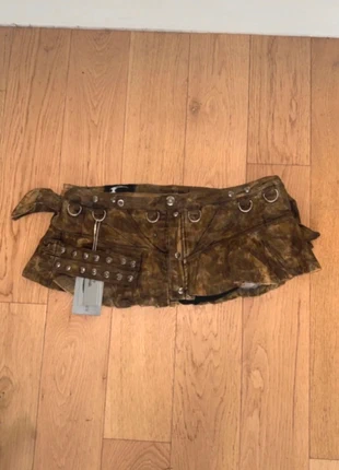 Waxed Camo Skirt, brand: cozy worldwide, condizioni: Nuovo con cartellino, taglia: L / IT 44 / EU 40, €49.00, €52.15 include la Protezione acquisti