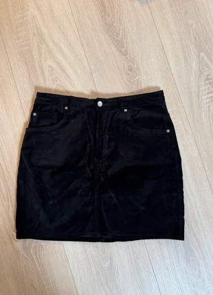 Zwart velours rokje – H&M maat 42, marque: H&M, état: Très bon état, taille: XL / 42 / 14, 8,00 €, 9,10 € Protection acheteurs incluse