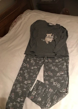 Pyjama etam taille M, marque: Etam, état: Très bon état, taille: M / 38 / 10, 4,00 €, 4,90 € Protection acheteurs incluse