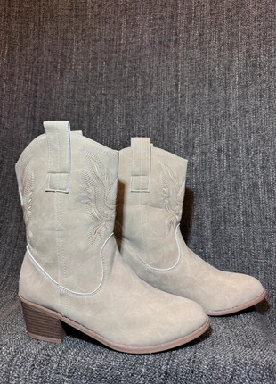 Bottes santiags • Neuf • Confort & Élégance, état: Neuf sans étiquette, taille: 39, 26,00 €, 28,00 € Protection acheteurs incluse