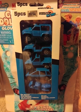 Metalen speelgoed autootjes blauw, merk: Metal, staat: Nieuw met prijskaartje, maat: Universeel, € 2,50, € 3,33 inclusief Kopersbescherming