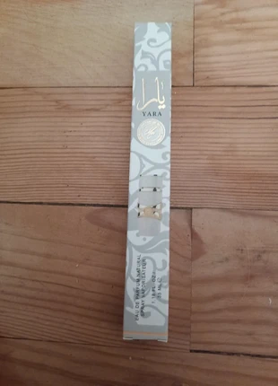 Parfum neuf yara blanc 35 ml lafatta, brand: Lattafa, condition: New with tags, €3.00, €3.85 includes Buyer Protection Pro