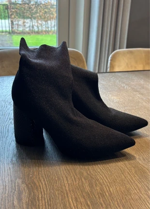 Pollini soklaarzen laarsjes enkellaars maat 39, merk: Pollini, staat: Heel goed, maat: 39, € 55,00, € 58,45 inclusief Kopersbescherming