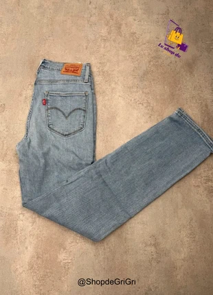 Jean Levi’s 724 High rise Straight Femme Blue vintage – Taille 34 (W27 L30), marque: Levi's, état: Très bon état, taille: XS / 34 / 6, 26,00 €, 28,00 € Protection acheteurs (Pro) incluse