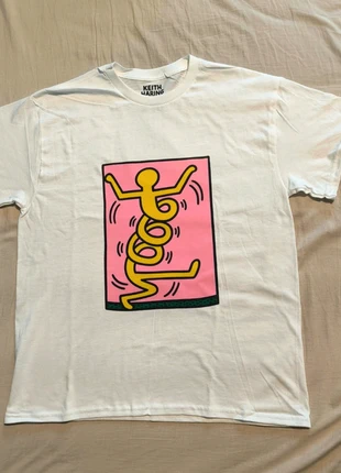 T-shirt blanc Keith Haring Silhouette jaune vibrante Taille M, brand: Keith Haring, condition: Very good, size: M, €15.99, €17.49 includes Buyer Protection