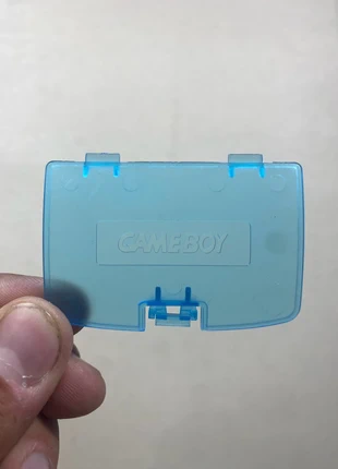 🔋 Trappe pile Game Boy – Couleur bleu transparent, marke: Nintendo, zustand: Neu, 3,50 €, 4,38 € inklusive Vinted-Käuferschutz