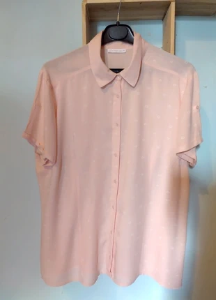 🌲 Belle chemise rose pâle agrémentée de fleurs blanches T44 🌲, marque: Gémo, état: Très bon état, taille: XXL / 44 / 16, 4,36 €, 5,28 € Protection acheteurs incluse