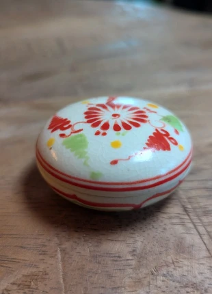 Small Hand Painted Porcelain Trinket Box, marque: Klein, état: Bon état, 5,00 €, 5,95 € Protection acheteurs incluse