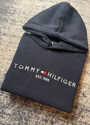 Pull à capuche Tommy Hilfiger – Marine – Taille L – Très bon état (9/10), marca: Tommy Hilfiger, estado: Muito bom, tamanho: L / 40 / 12, €25.00, €26.95 inclui Proteção do Comprador