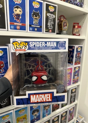 Funko Pop! Deluxe Marvel Spiderman 1462 Exclusive, marca: Funko Pop, estado: Muito bom, tamanho: 10 anos / 140 cm, €29.50, €31.68 inclui Proteção do Comprador