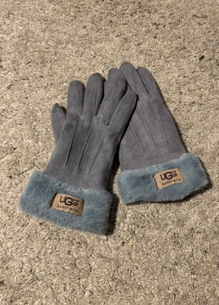 Gants UGG gris molletonnés / accessoires d’hiver, marque: UGG, état: Très bon état, taille: S, 45,00 €, 47,95 € Protection acheteurs incluse