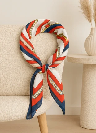 Foulard chic et élégant bleu rouge et blanc - neuf - 70x70, marca: Boutique indépendante, estado: Novo com etiquetas, €9.90, €11.10 inclui Proteção do Comprador