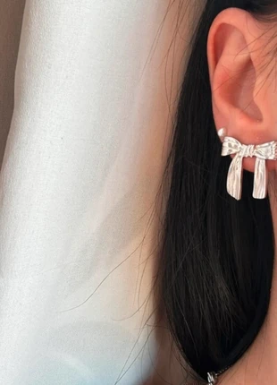 Orecchini fiocco silver in acciaio inossidabile, brand: INOX, condizioni: Ottime, €6.00, €7.00 include la Protezione acquisti