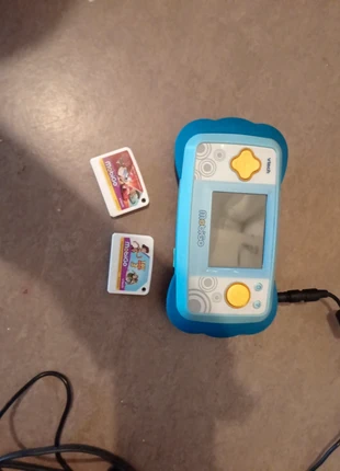 Console de jeux mobigo, merk: MobiGo, staat: Heel goed, maat: 5 jaar / 110 cm, € 25,00, € 26,95 inclusief Kopersbescherming