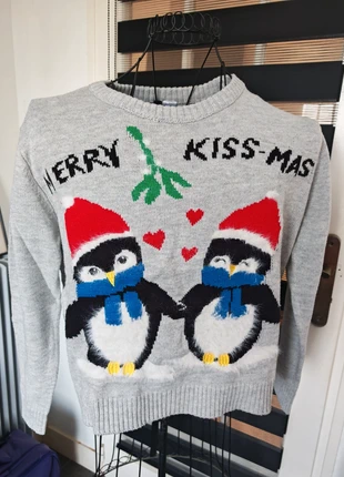 Pull de Noël H&M Divided - Merry Kiss-mas Pingouins trop mignon !, marque: H&M Divided, état: Très bon état, taille: L / 40 / 12, 9,00 €, 10,15 € Protection acheteurs incluse