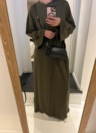 Robe pull / abaya verte, état: Neuf sans étiquette, taille: Taille unique, 3,00 €, 3,85 € Protection acheteurs incluse