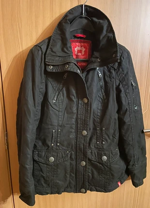 Veste hiver EDC by Esprit Noire en bon état Taille 40, marque: EDC by Esprit, état: Bon état, taille: L / 40 / 12, 10,00 €, 11,20 € Protection acheteurs incluse
