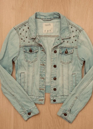 Denim Co Spijkerjasje Maat 38 – Lichtblauw met Studs, merk: Denim Co, staat: Heel goed, maat: M / 38 / 10, € 5,00, € 5,95 inclusief Kopersbescherming