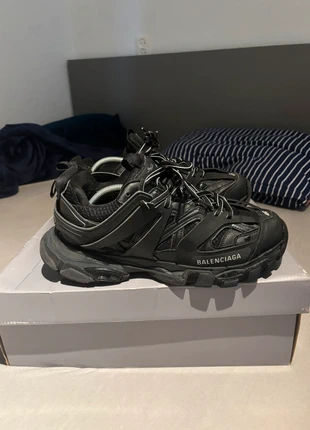 Balenciaga tracks, merk: Balenciaga, staat: Heel goed, maat: 45, € 140,00, € 147,70 inclusief Kopersbescherming