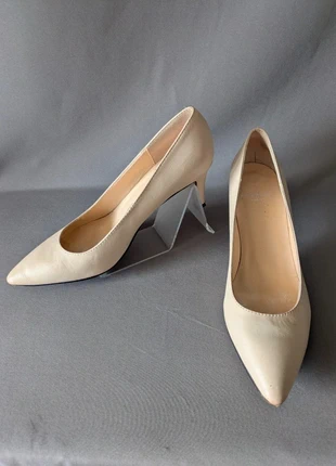 Escarpins Anaki Paris en cuir beige taille 36 talon 5 cm, brand: Anaki, condition: Good, size: 36, €18.00, €19.60 includes Buyer Protection Pro