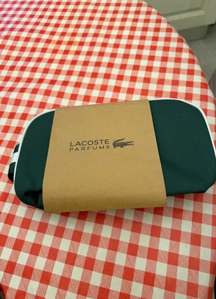 Pochette lacoste unisex, brand: Lacoste, condizioni: Nuovo senza cartellino, €25.00, €26.95 include la Protezione acquisti