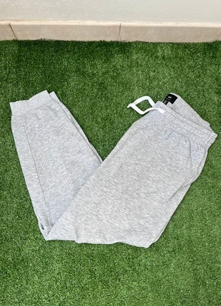 Pantalone Tuta H&M Grigio M – Joggers Uomo, marque: H&M, état: Très bon état, taille: M, 14,00 €, 15,40 € Protection acheteurs incluse