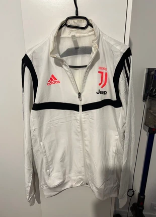 Authentique veste football juventus, marque: Juventus Adidas, état: Très bon état, taille: S, 10,00 €, 11,20 € Protection acheteurs incluse