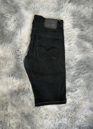 Short en Jean Levi's 511 Noir W30 L30 SH066, merk: Levi's, staat: Heel goed, maat: W30 | FR 40, € 16,00, € 17,50 inclusief Kopersbescherming Pro
